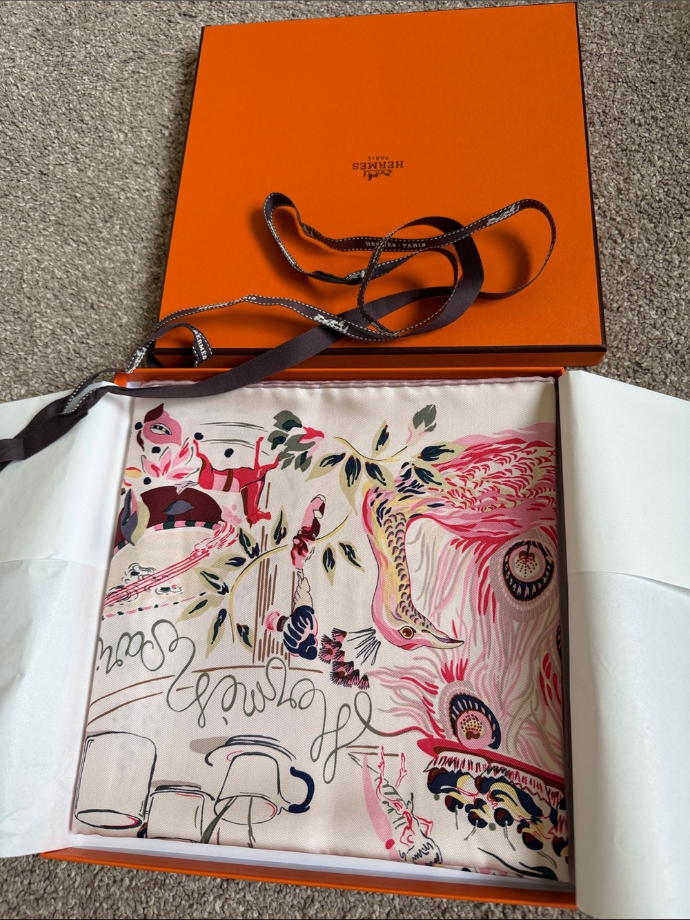 Hermes Emile et Une Nuit scarf 90, 100% silk, NEW, Rose Thé / Vert / Prune - Picture 4 of 11